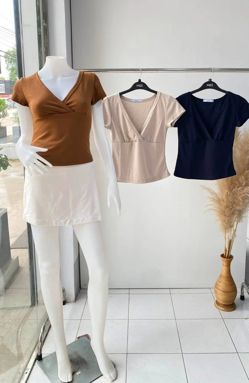 Reserved V-shape Top