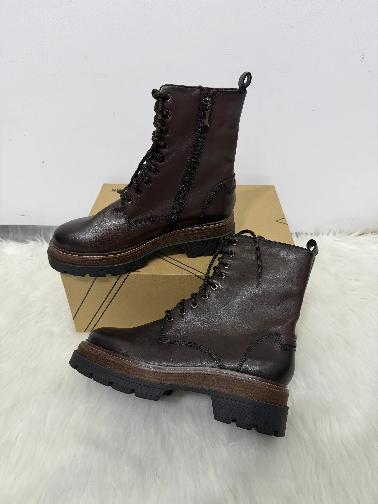 B-06 Boot