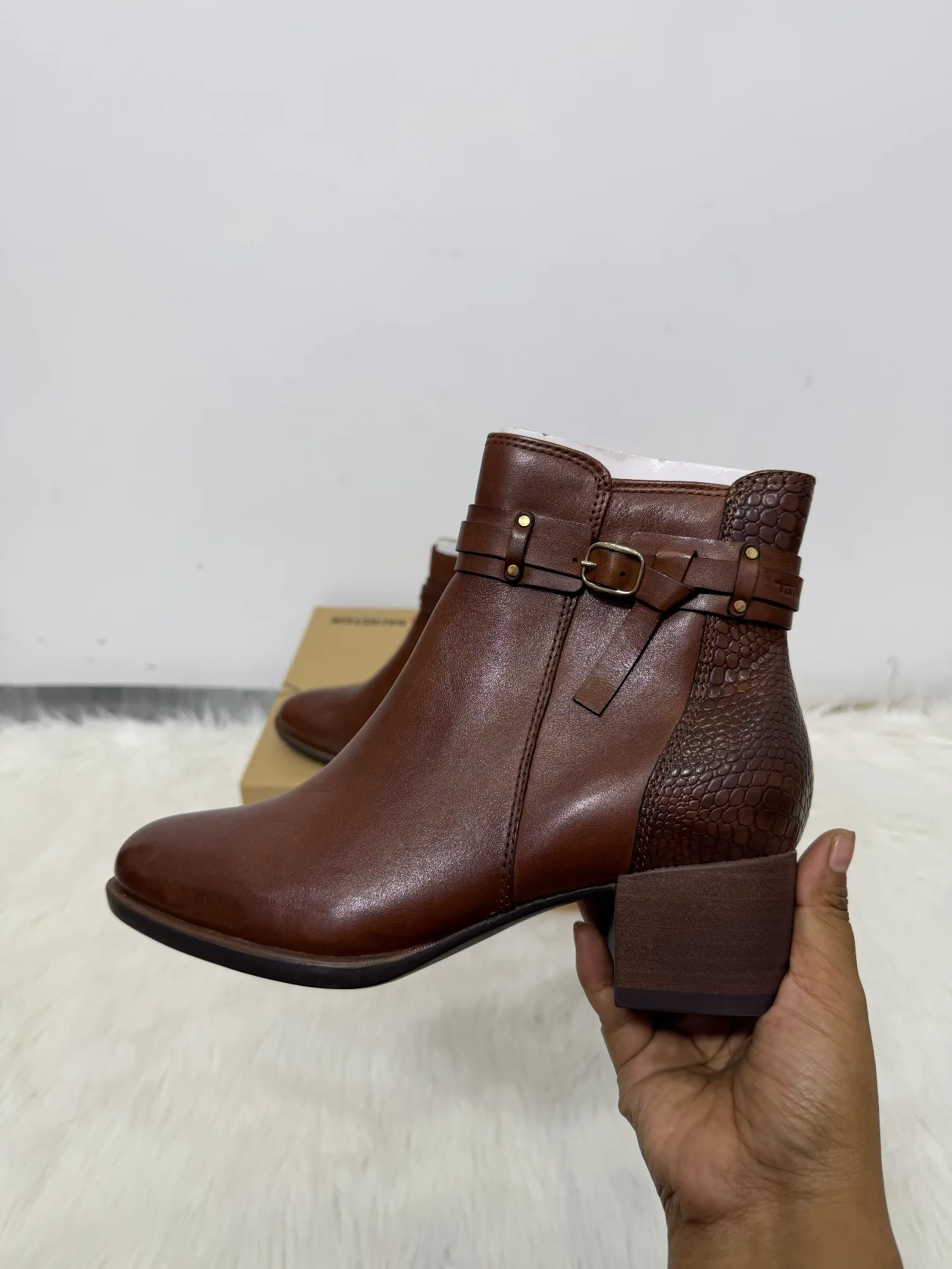 B-02 Boots